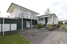 Alpha Homestead Bed & Breakfast