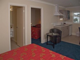 Tuakau Hotel