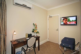Tuakau Hotel