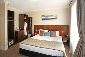 Tuakau Hotel