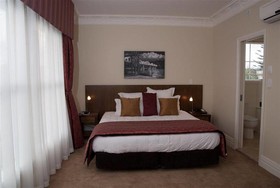 Tuakau Hotel