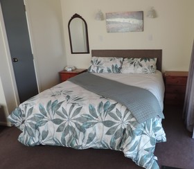 Settlers Motel