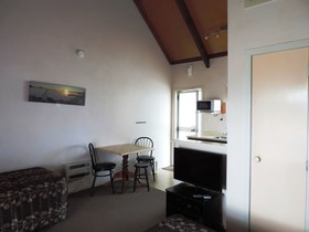 Settlers Motel