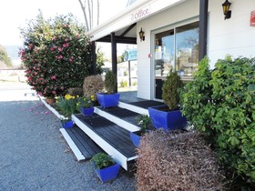 Settlers Motel