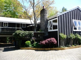 Sportsmans Lodge