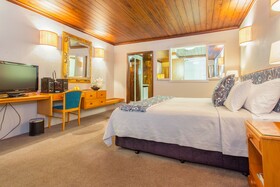 Waitakere Resort & Spa