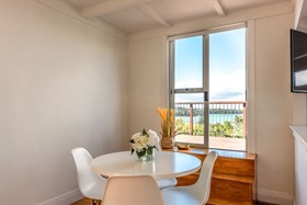 Moana Cottage