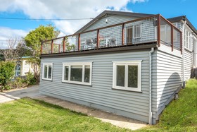 Moana Cottage