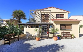 Onetangi Beach Apartments