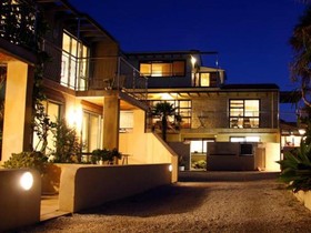 Onetangi Beach Apartments