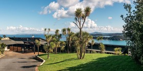 Te Whau Lodge