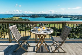 Te Whau Lodge