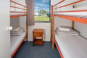 Tasman Holiday Parks – Beachaven