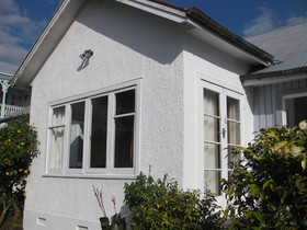 42b College House