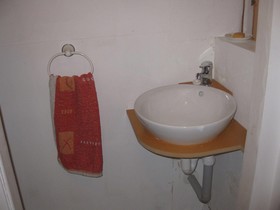 42b College House
