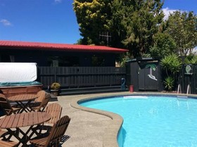 Anndion Lodge - Backpacker