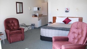 BK's Magnolia Motor Lodge