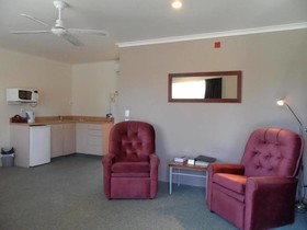BK's Magnolia Motor Lodge