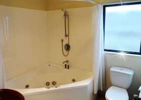 BK's Magnolia Motor Lodge