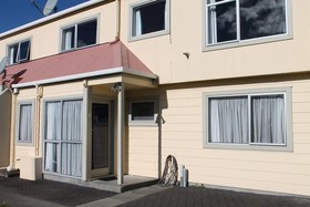 Riverview Motel