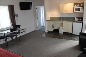 Riverview Motel
