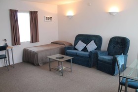 Riverview Motel