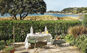 Beachfront Wellington Bed & Breakfast