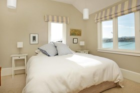 Beachfront Wellington Bed & Breakfast