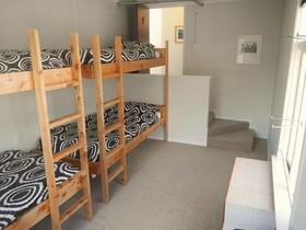The Dwellington - Hostel