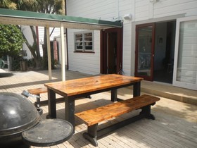 The Dwellington - Hostel