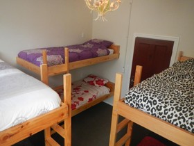The Dwellington - Hostel