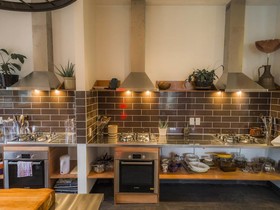 The Dwellington - Hostel