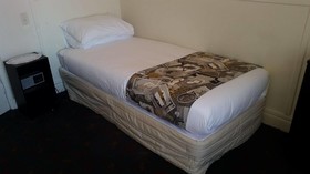 Whakatane Hotel