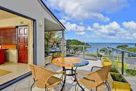 Whangaparaoa Lodge