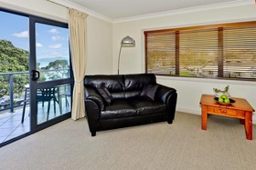 Whangaparaoa Lodge