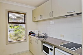 Whangaparaoa Lodge