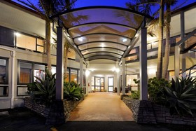 Whangaparaoa Lodge
