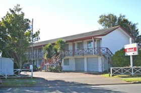 Burgundy Rose Motel