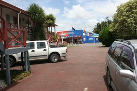 Burgundy Rose Motel