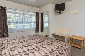 Kingswood Manor Motel