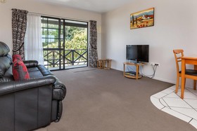 Kingswood Manor Motel