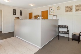Kingswood Manor Motel