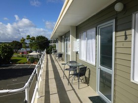 Marina Court Motel & Apartments