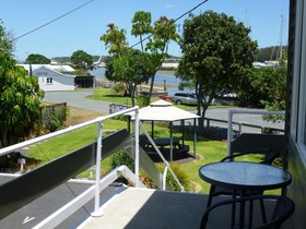 Marina Court Motel & Apartments