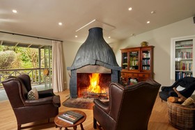 Awaroa Lodge