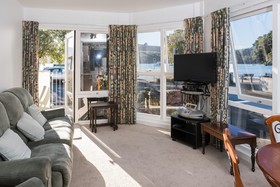 La Voyageur Apartments