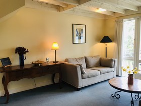 The Bruce Waterfront Apartments