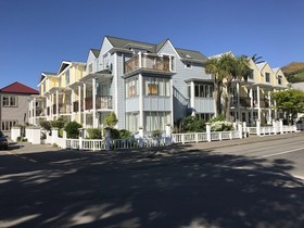 The Bruce Waterfront Apartments