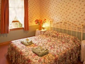 Settlers Cottage Motel