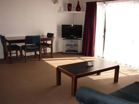 193 Aorangi Manor Motel - Backpacker